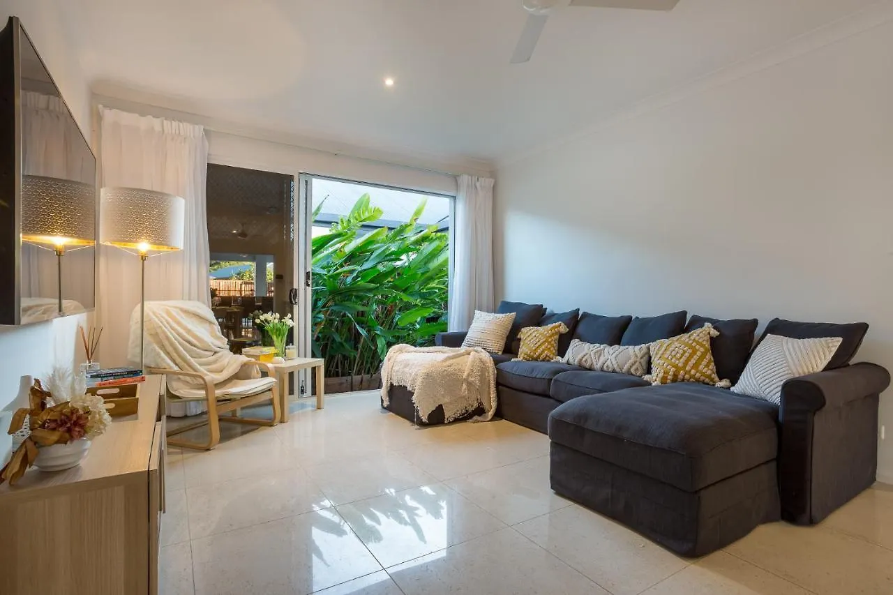 Villa Kelurga Trinity Beach Family And Pet Friendly Holiday home