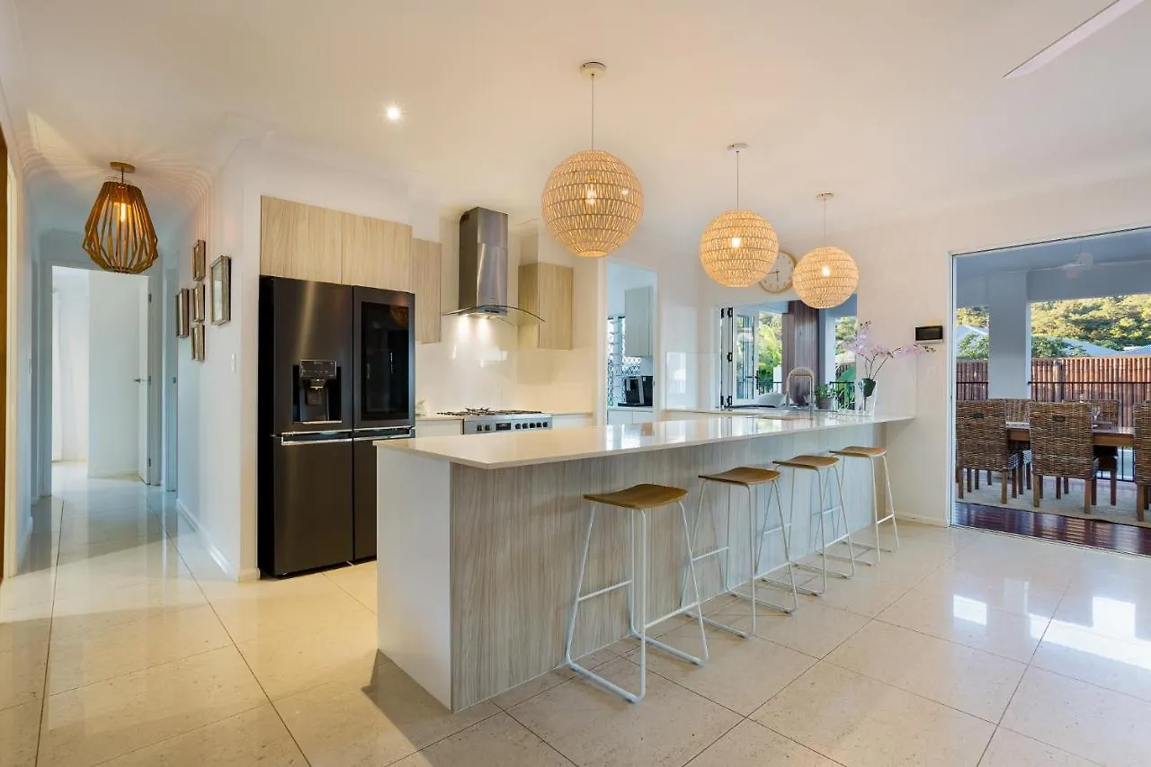 Villa Kelurga Trinity Beach Family And Pet Friendly Holiday home